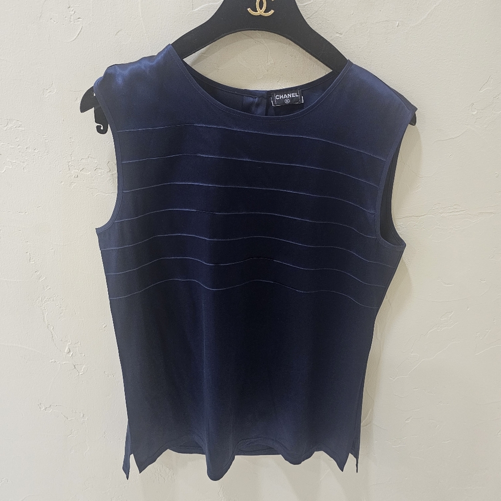 Chanel Navy Blue Silk Ribbed Sleeveless Tank Top Size 40
